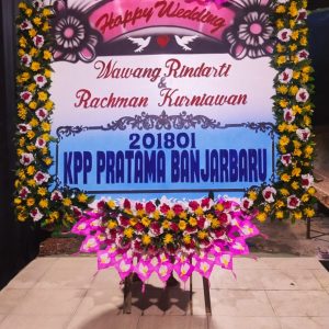 Karangan bunga happy weding